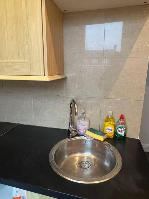 001- Lovely 3-Bedroom Very Close To Oxford Street ロンドン エクステリア 写真